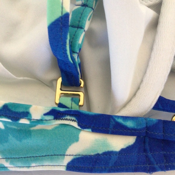 VICTORIAS SECRET WATERCOLOR BIKINI TOP SIZE 34C - Picture 11 of 11